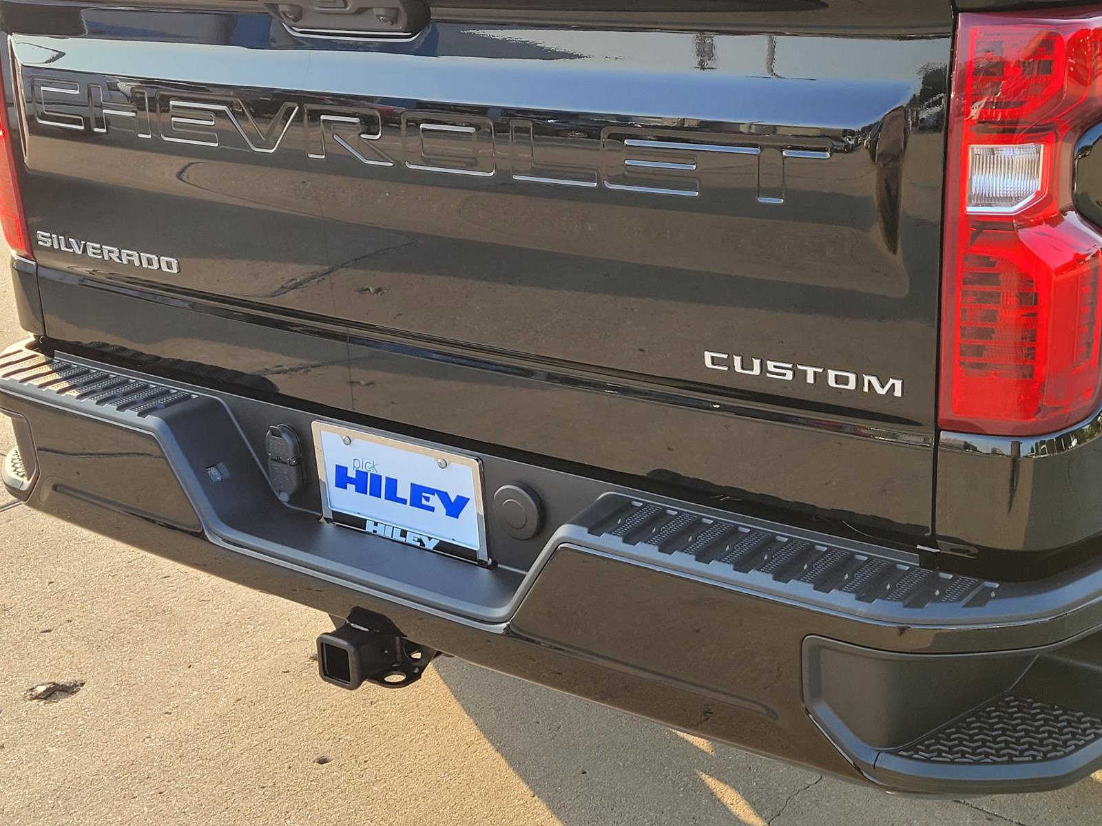 New 2026 Chevrolet Silverado 1500 Custom RWD image 4