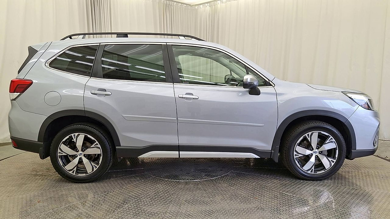 Used 2020 Subaru Forester Touring image 4