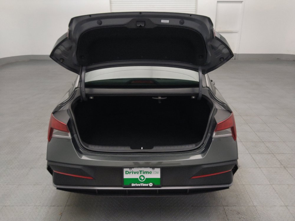 Used 2024 Hyundai Elantra SEL FWD image 29
