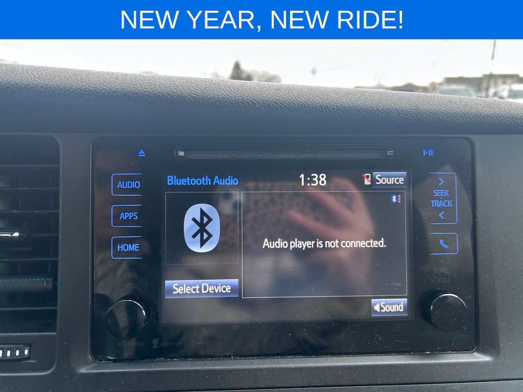 Used 2017 Toyota Sienna LE w/ Outdoor Package image 15