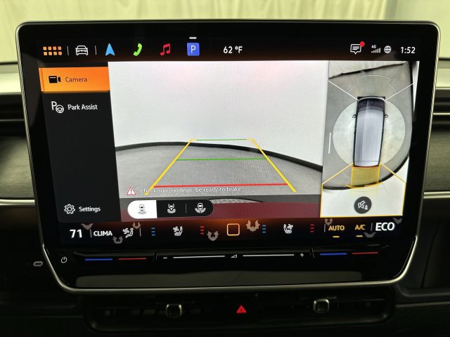 Certified 2025 Volkswagen ID. Buzz Pro S Plus AWD/4WD image 18