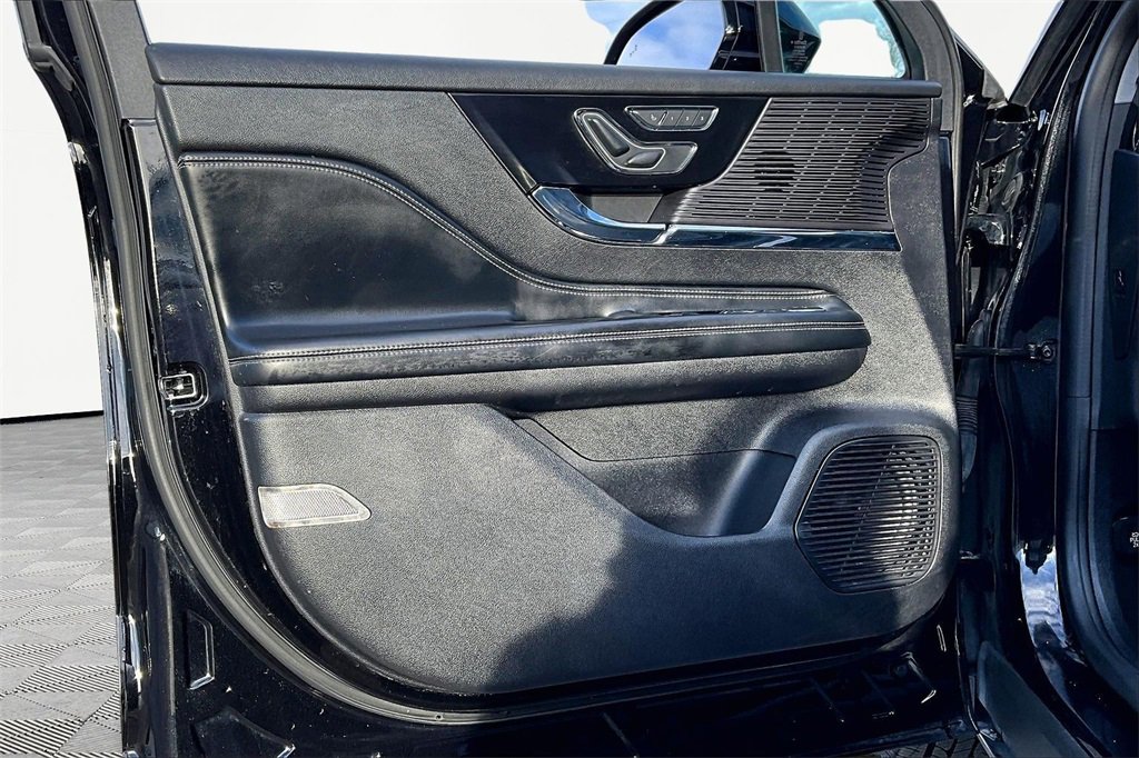 Used 2022 Lincoln Corsair FWD image 23