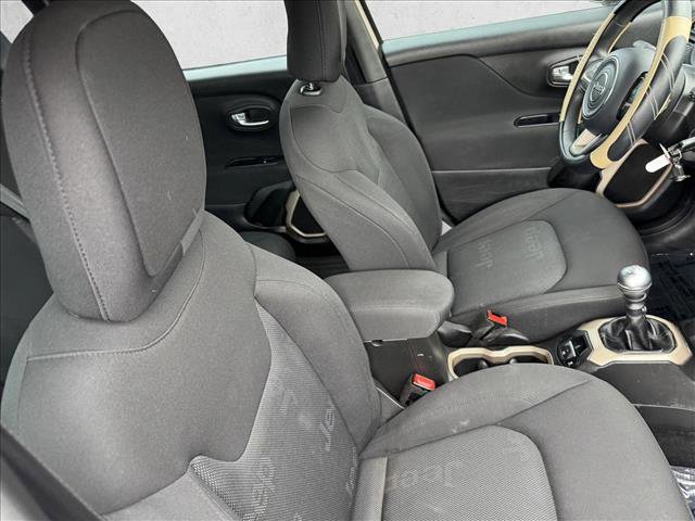 Used 2015 Jeep Renegade Sport w/ Power & Air Group AWD/4WD image 18