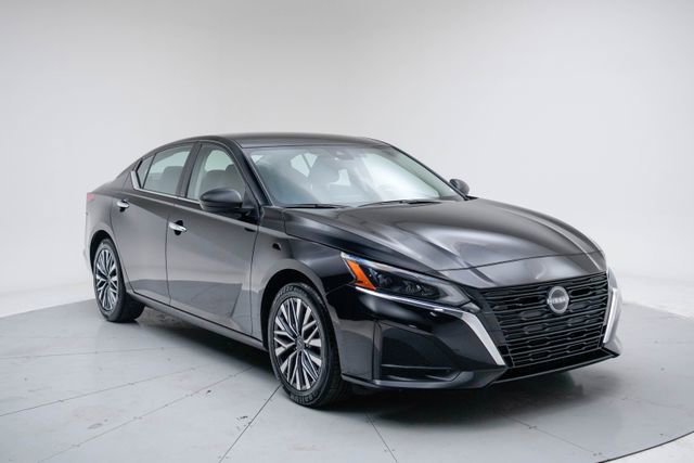 Used 2024 Nissan Altima 2.5 SV image 9