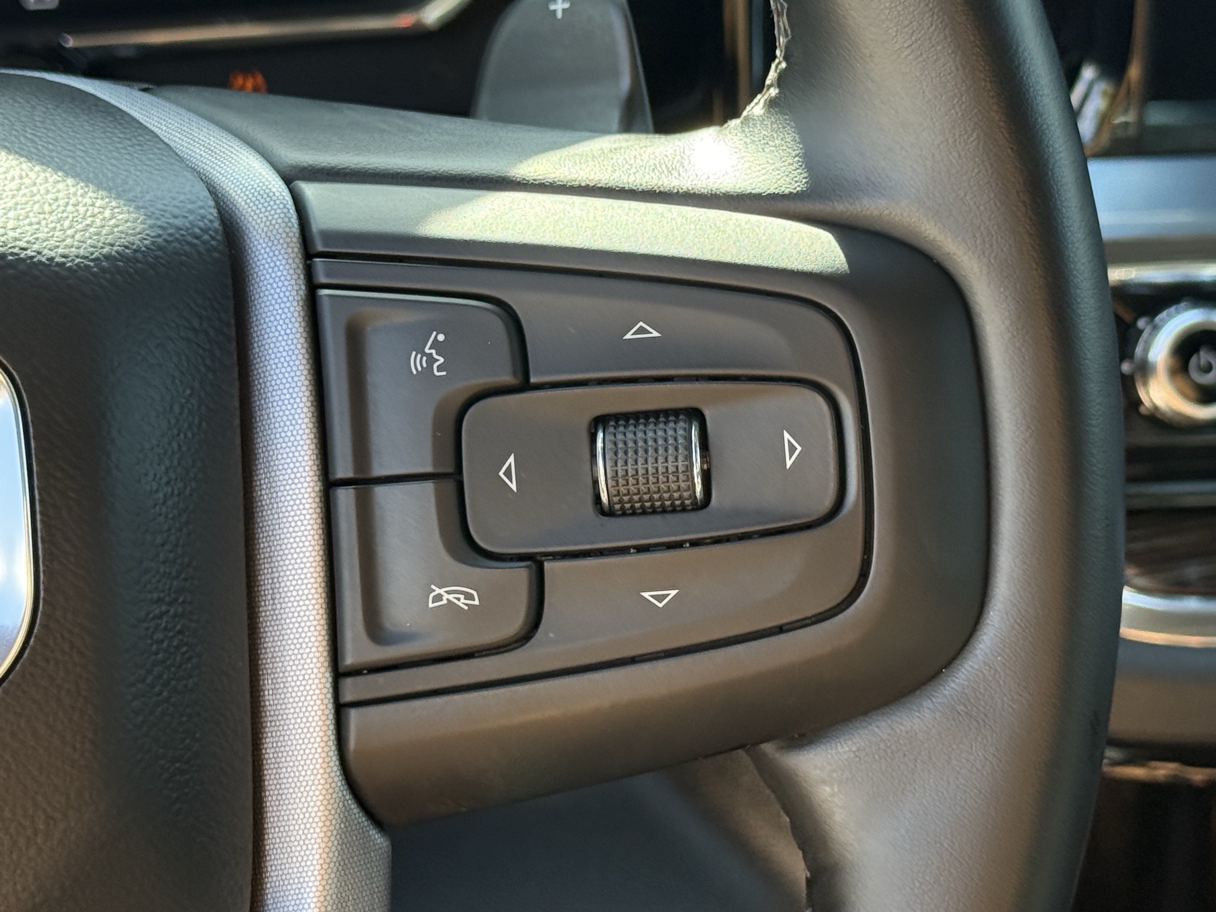 Used 2024 GMC Sierra 1500 Elevation w/ X31 Off-Road Package AWD/4WD image 17
