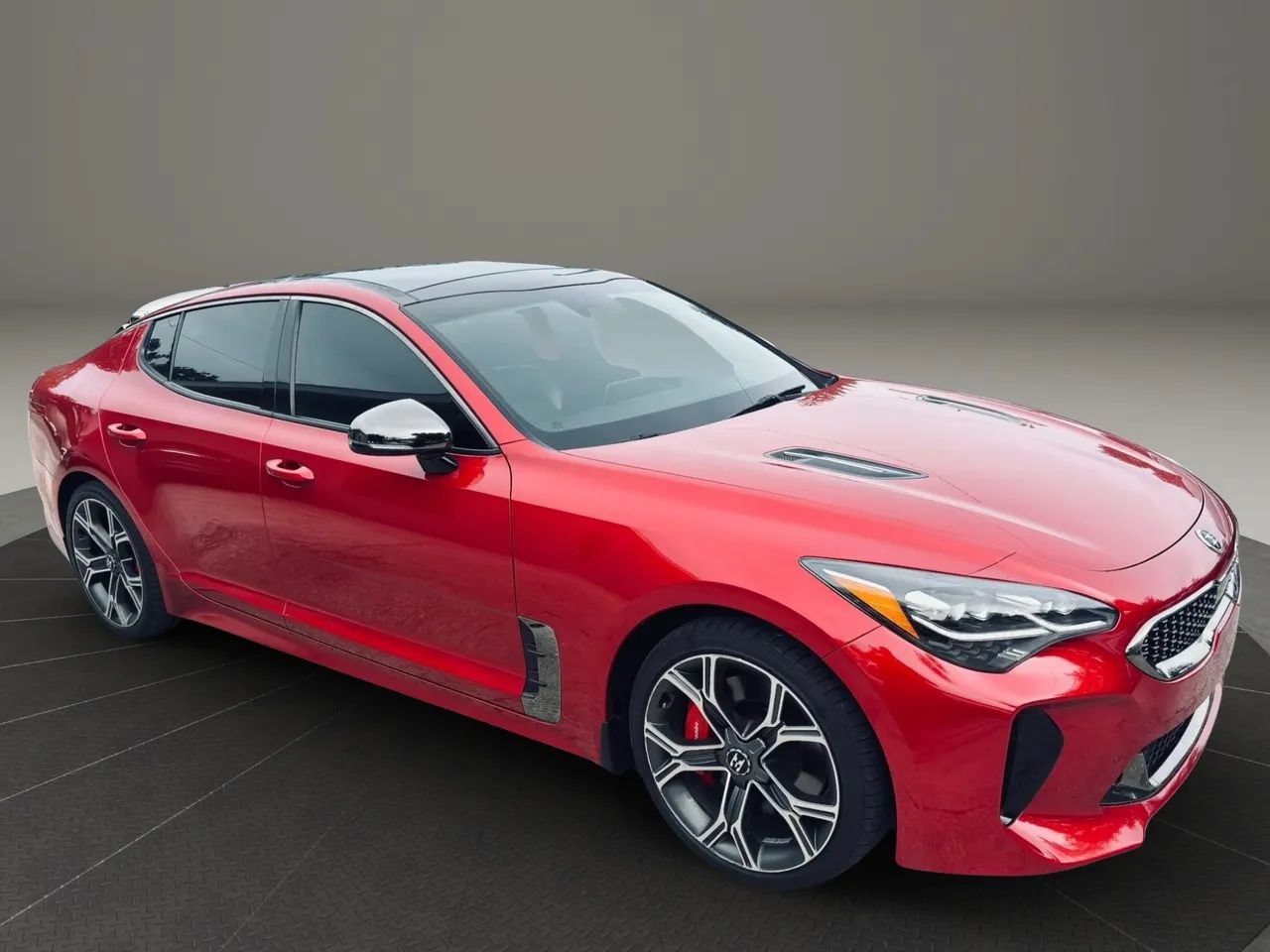 Used 2018 Kia Stinger GT2 AWD/4WD image 7