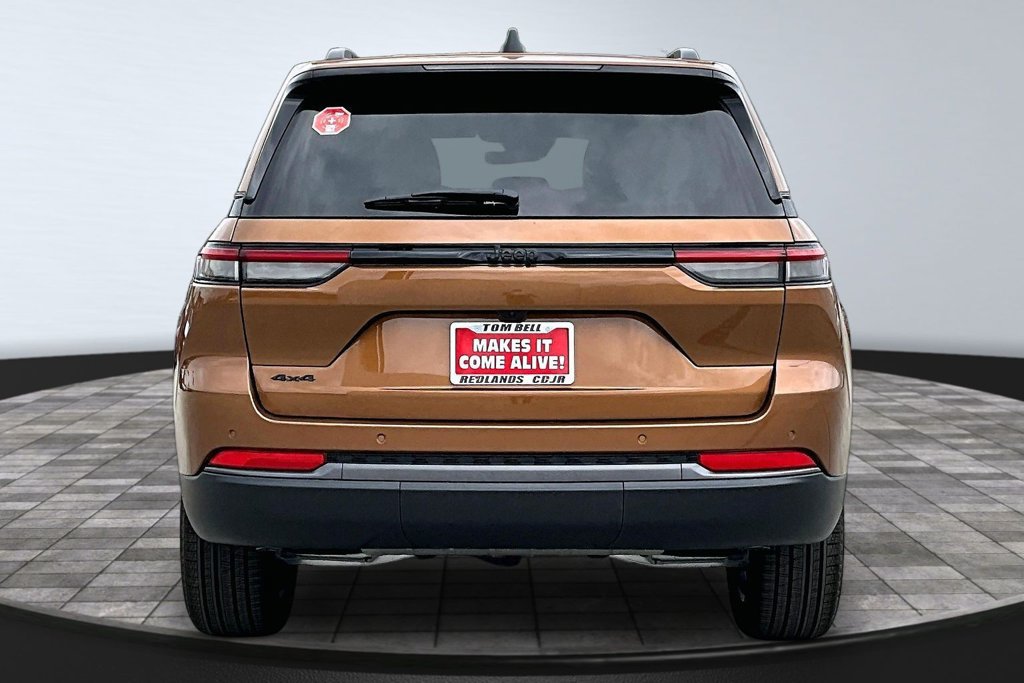 New 2026 Jeep Grand Cherokee Limited w/ Limited Altitude Package AWD/4WD image 23