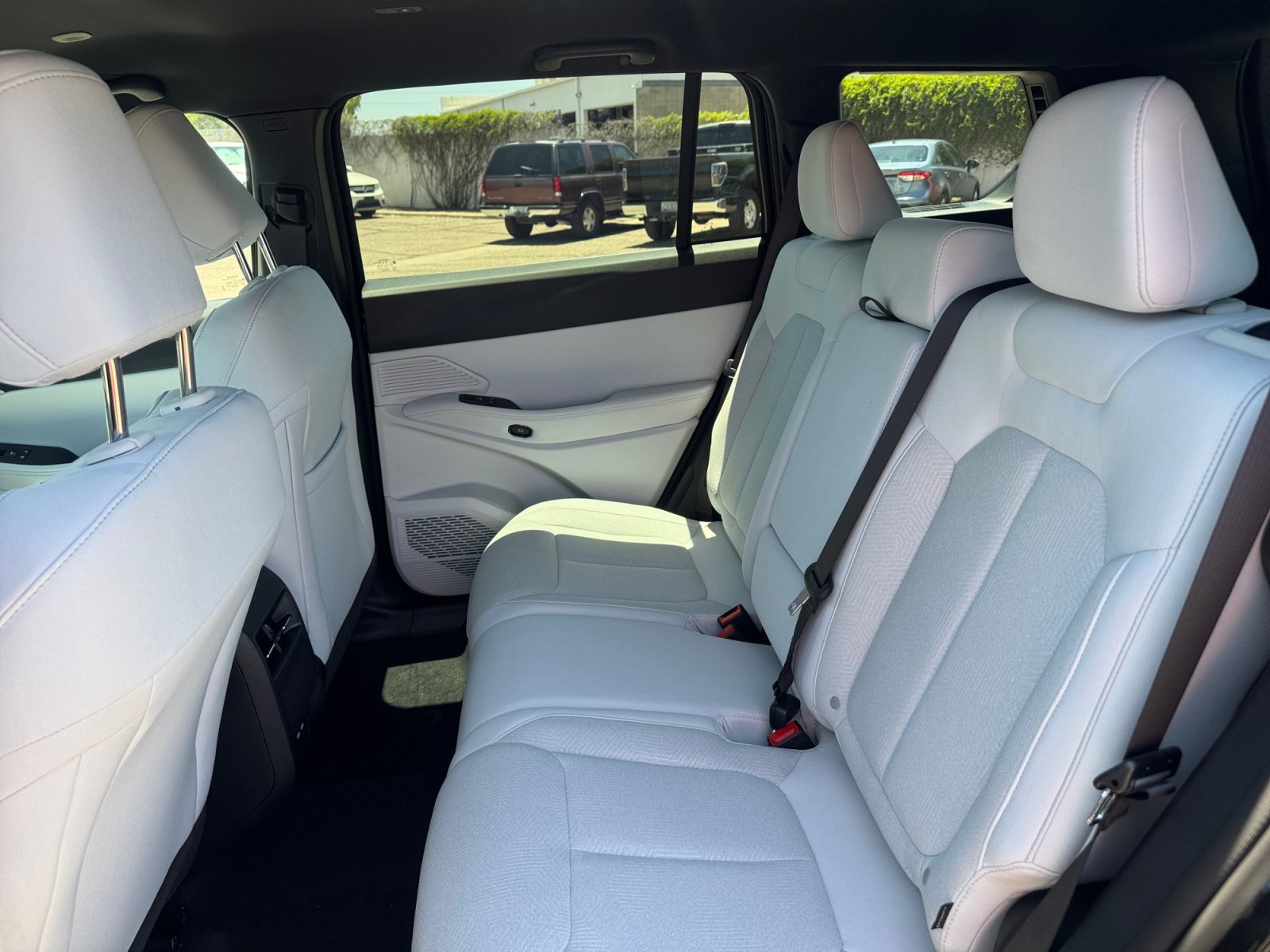 New 2026 Jeep Cherokee Laredo AWD/4WD image 17