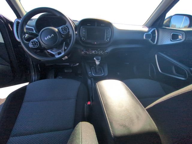 Used 2022 Kia Soul LX w/ Technology Package image 17