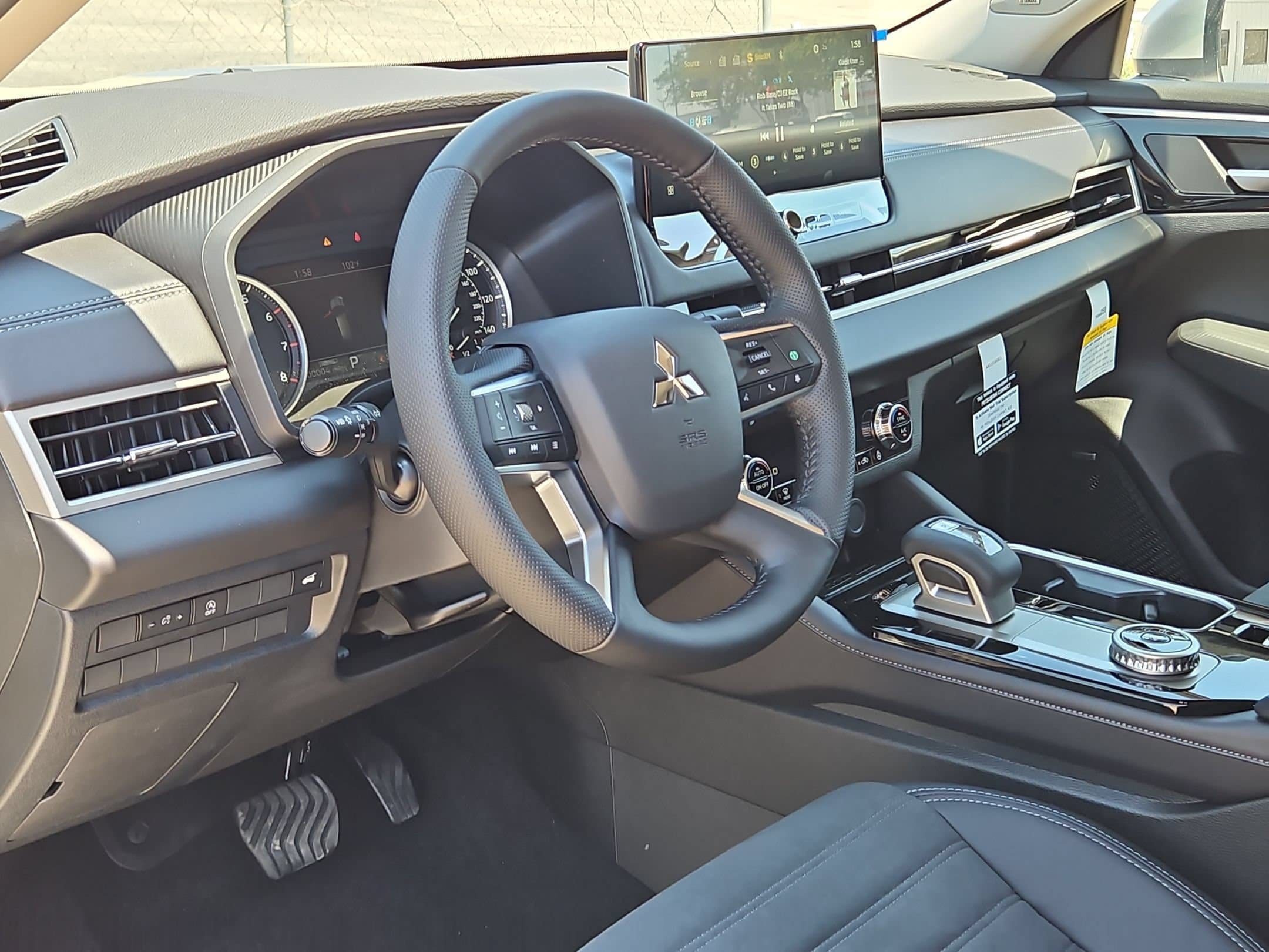 New 2026 Mitsubishi Outlander SE FWD image 10