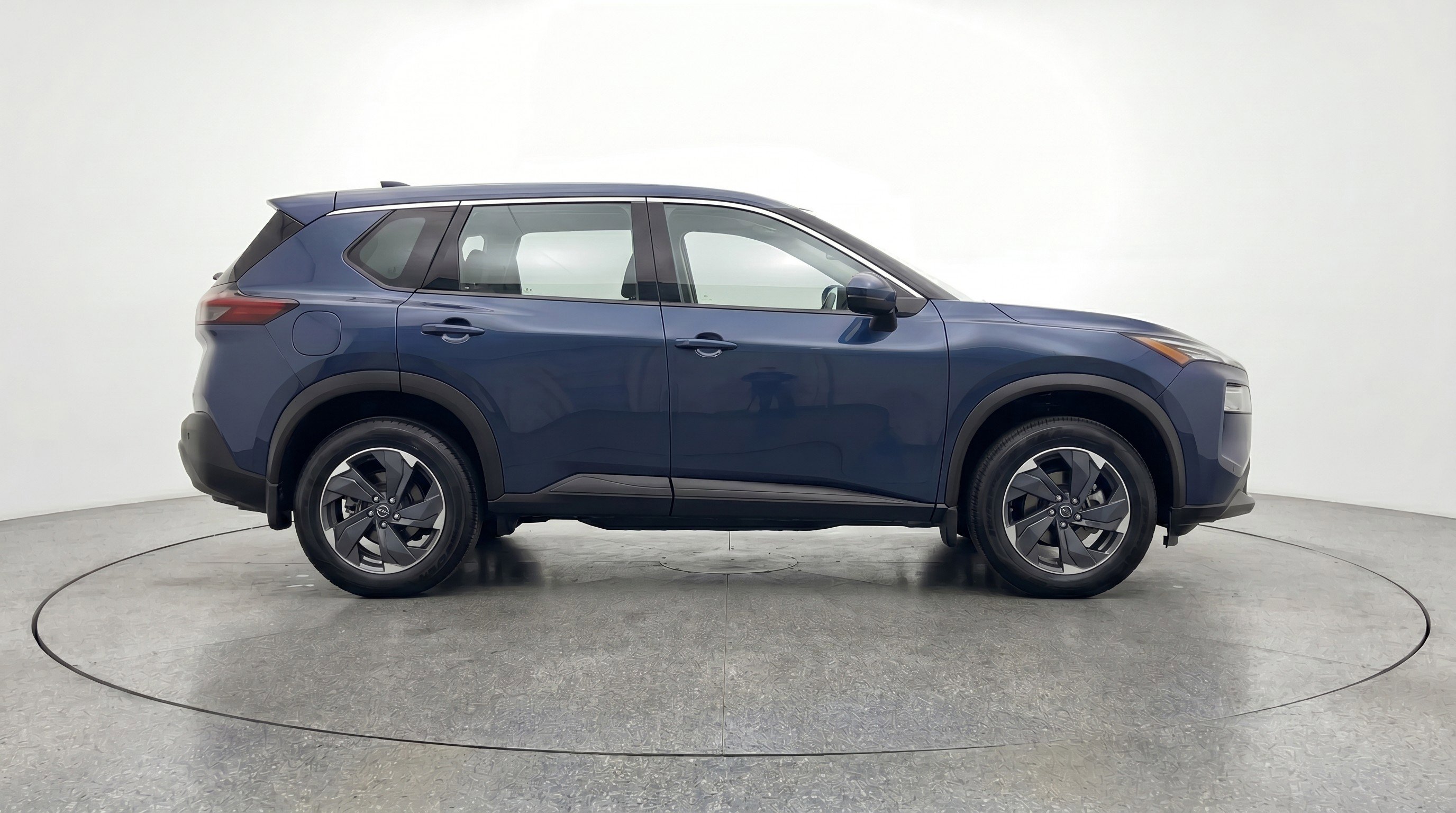 Used 2025 Nissan Rogue SV FWD image 11