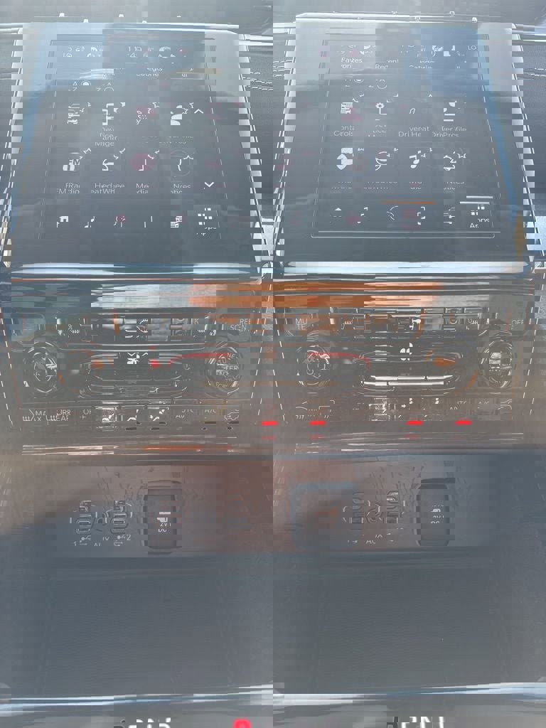 Used 2022 Jeep Grand Cherokee L Laredo w/ Luxury Tech Group I image 18