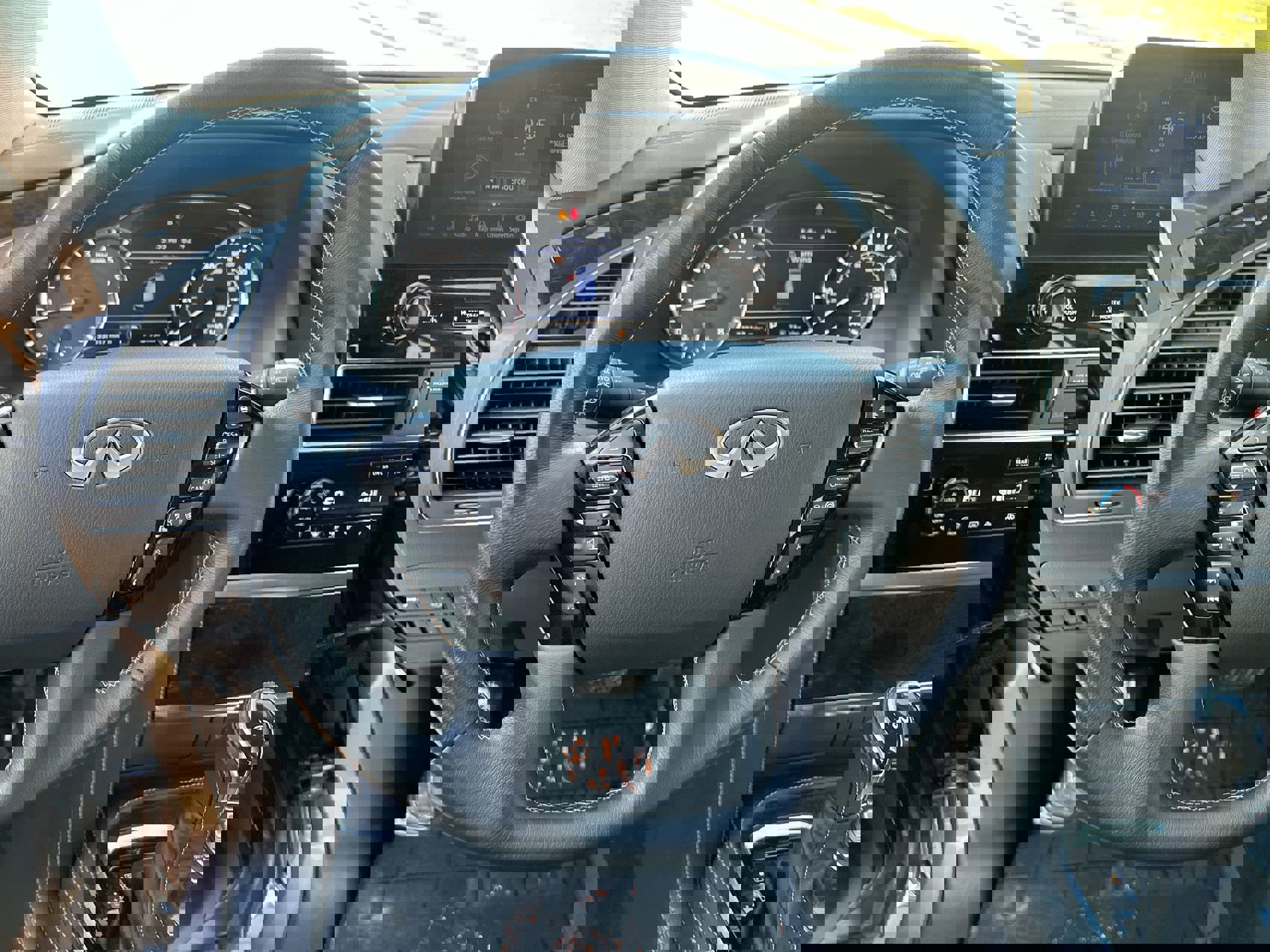 Used 2024 INFINITI QX80 Luxe image 28