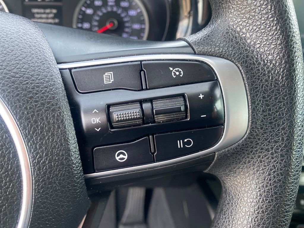 Used 2021 Kia K5 LXS image 32