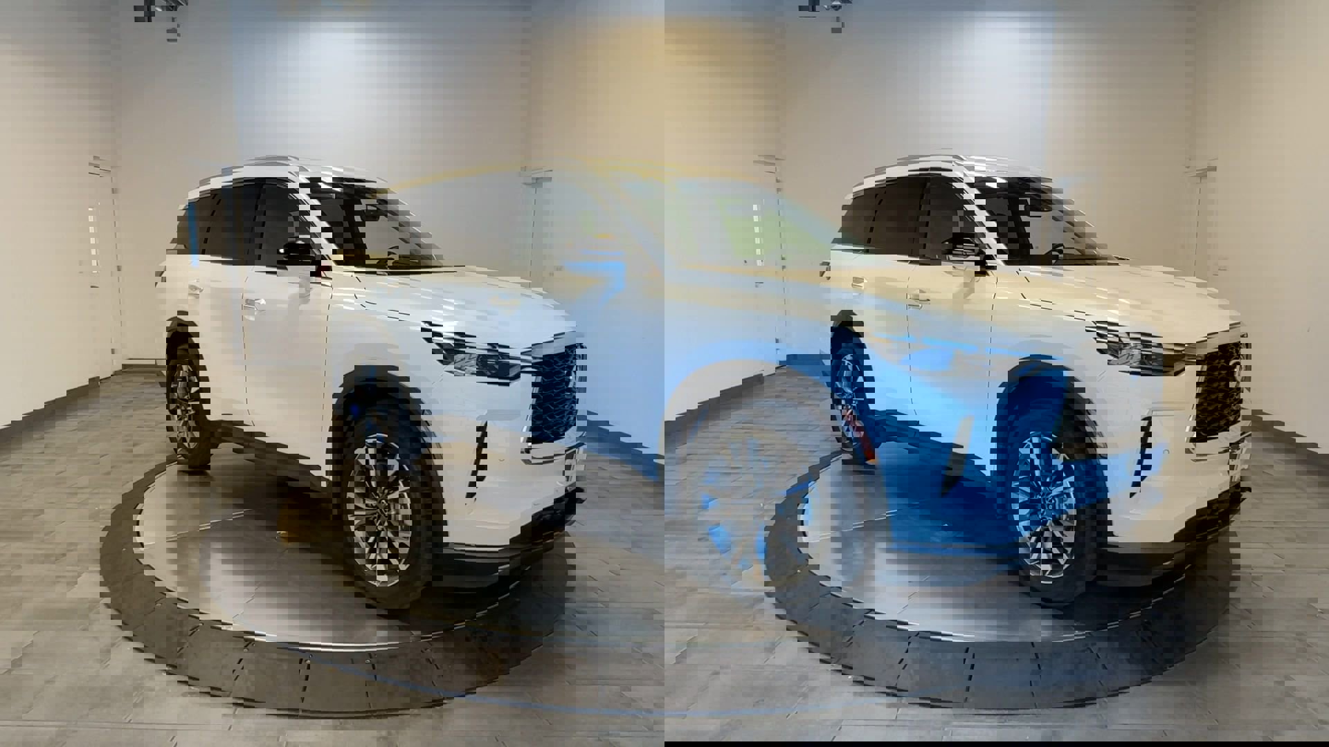 Certified 2025 INFINITI QX60 Luxe w/ Cargo Package AWD/4WD image 2