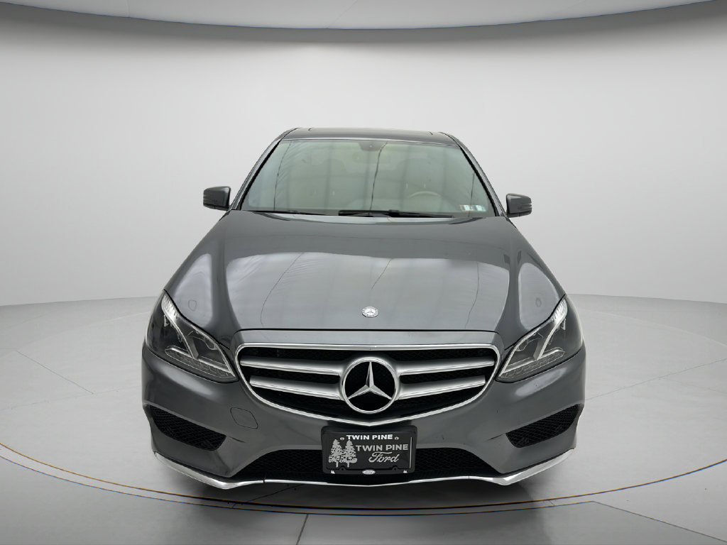 Used 2016 Mercedes-Benz E 350 4MATIC Sedan image 2