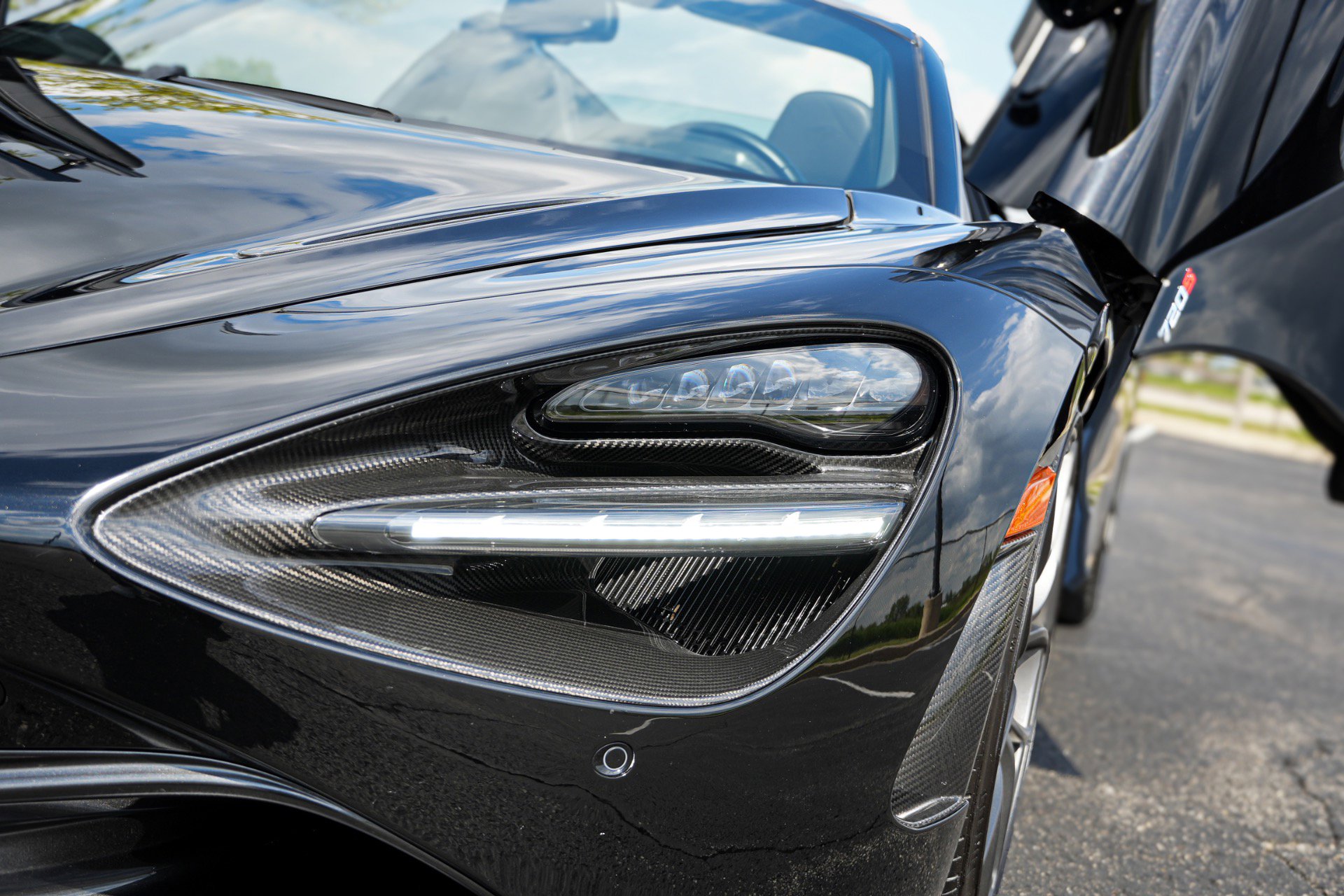 Used 2020 McLaren 720S Luxury RWD image 22