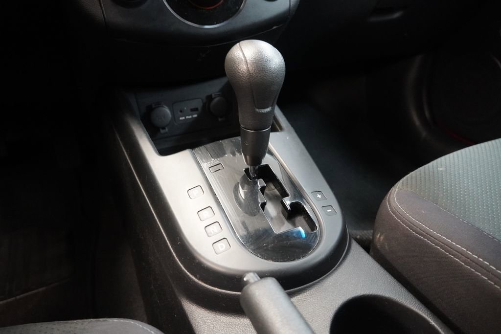 Used 2010 Kia Forte Koup EX image 20