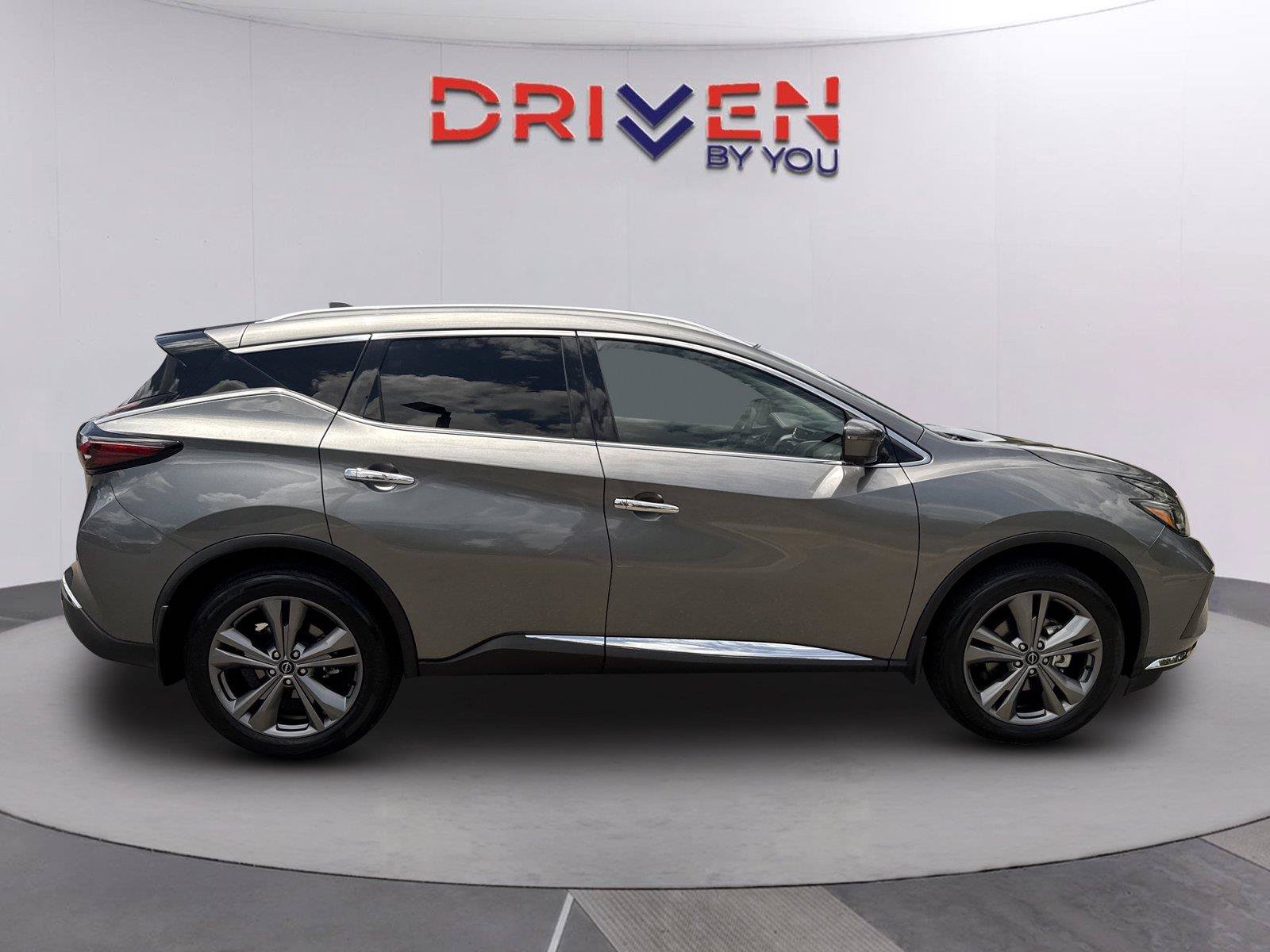 Certified 2024 Nissan Murano Platinum w/ Cargo Package FWD image 2