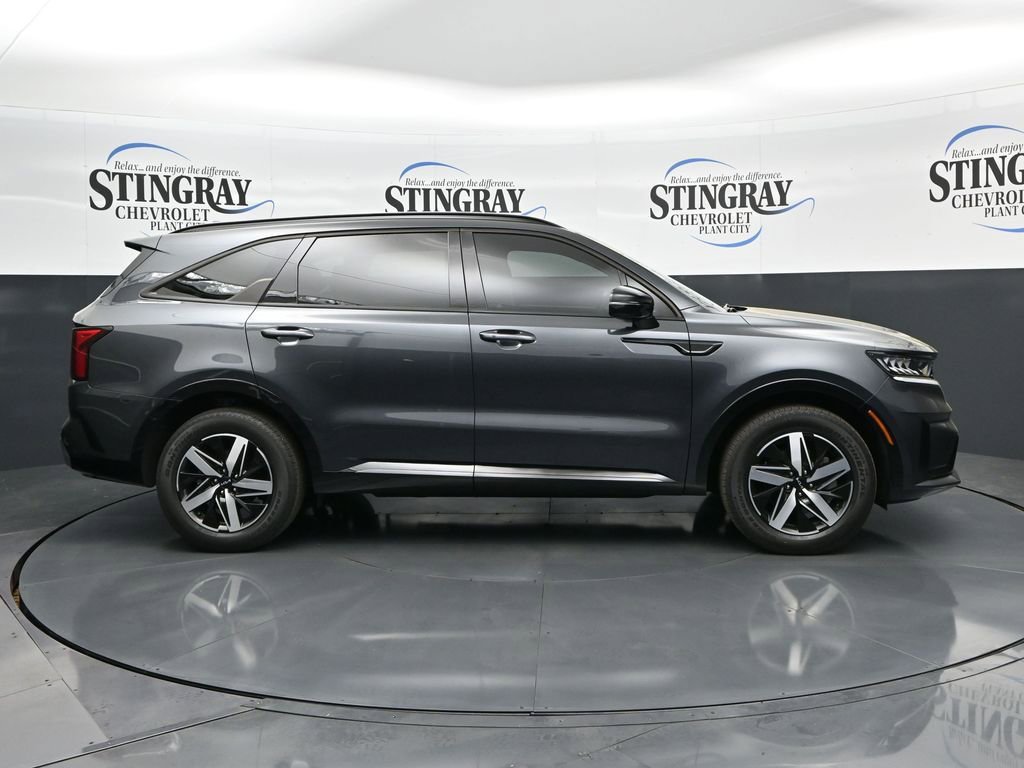 Used 2023 Kia Sorento EX image 8