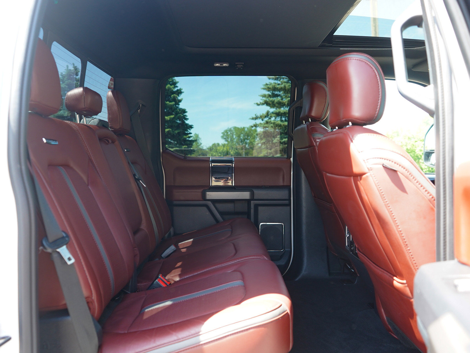 Used 2022 Ford F350 Platinum AWD/4WD image 13