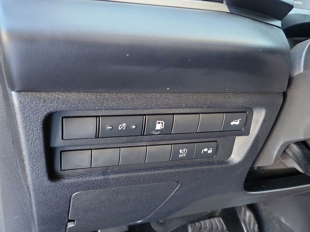 Used 2024 Mitsubishi Outlander SE image 21