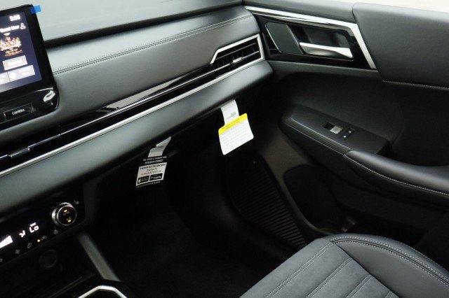 New 2026 Mitsubishi Outlander LE FWD image 21
