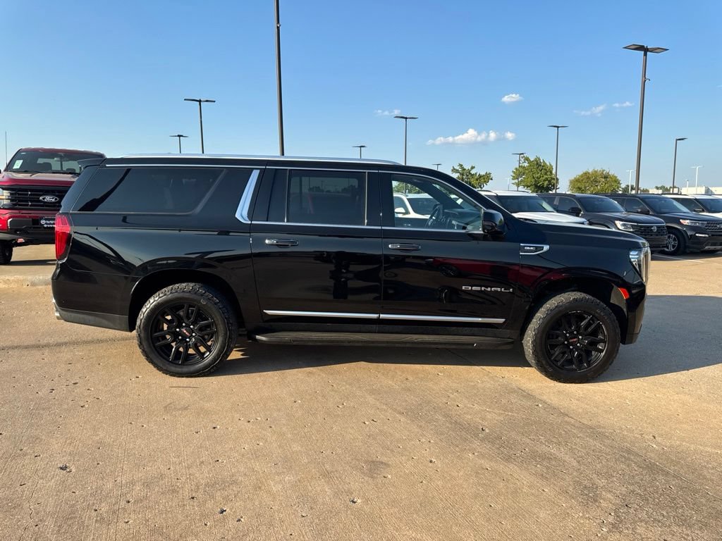Used 2021 GMC Yukon XL Denali AWD/4WD image 2