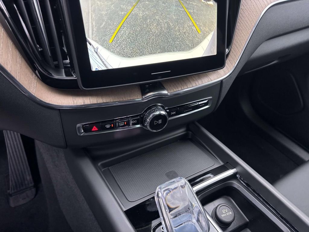 New 2026 Volvo XC60 B5 Plus w/ Protection Package Premier image 21