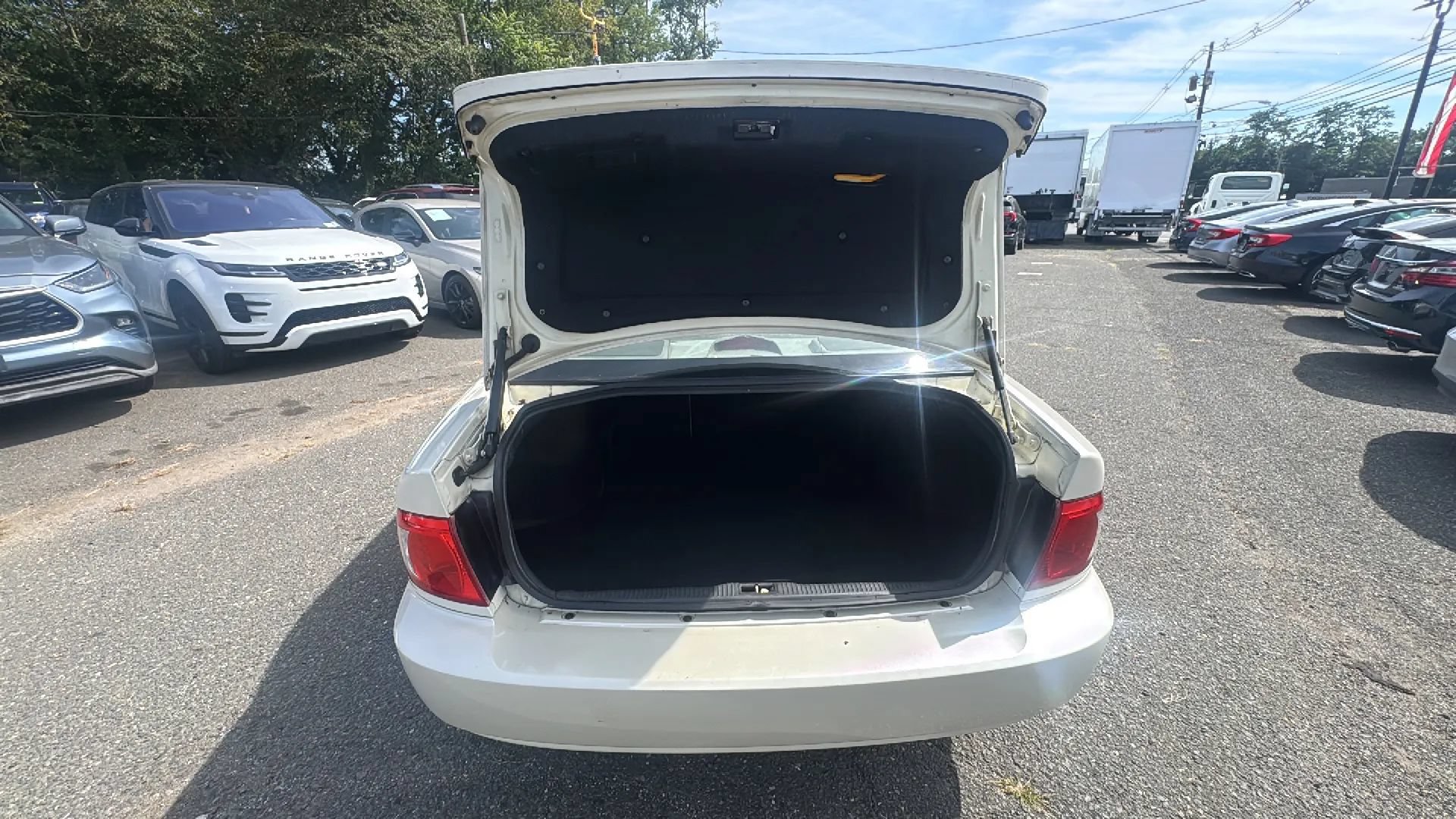 Used 2004 Kia Optima FWD image 16