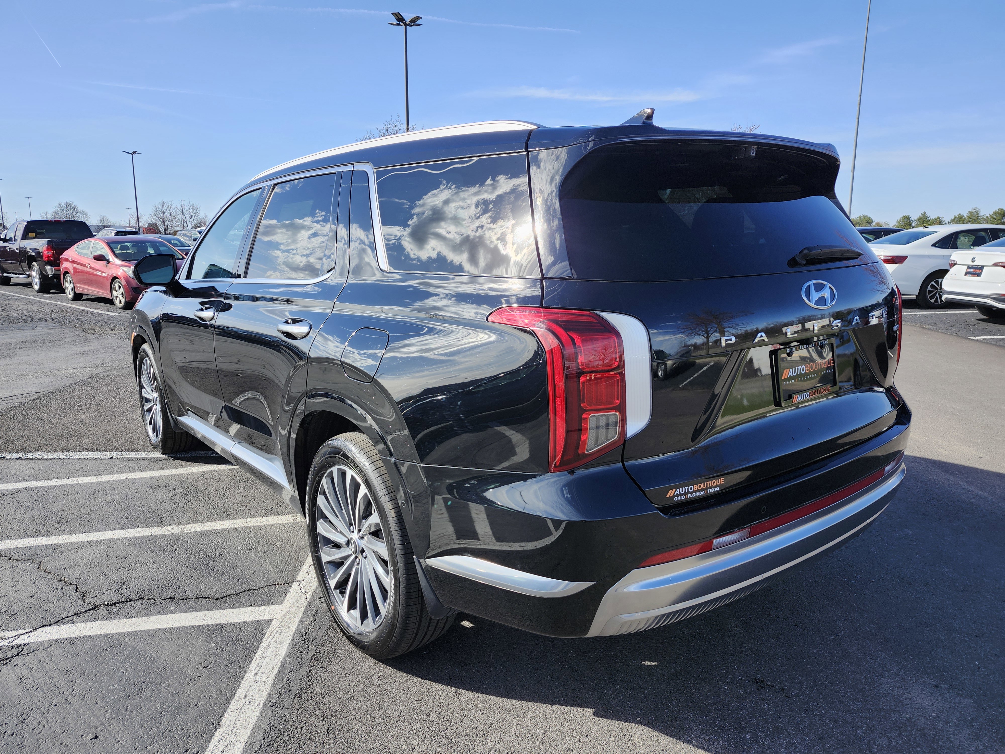 Used 2024 Hyundai Palisade Calligraphy image 19