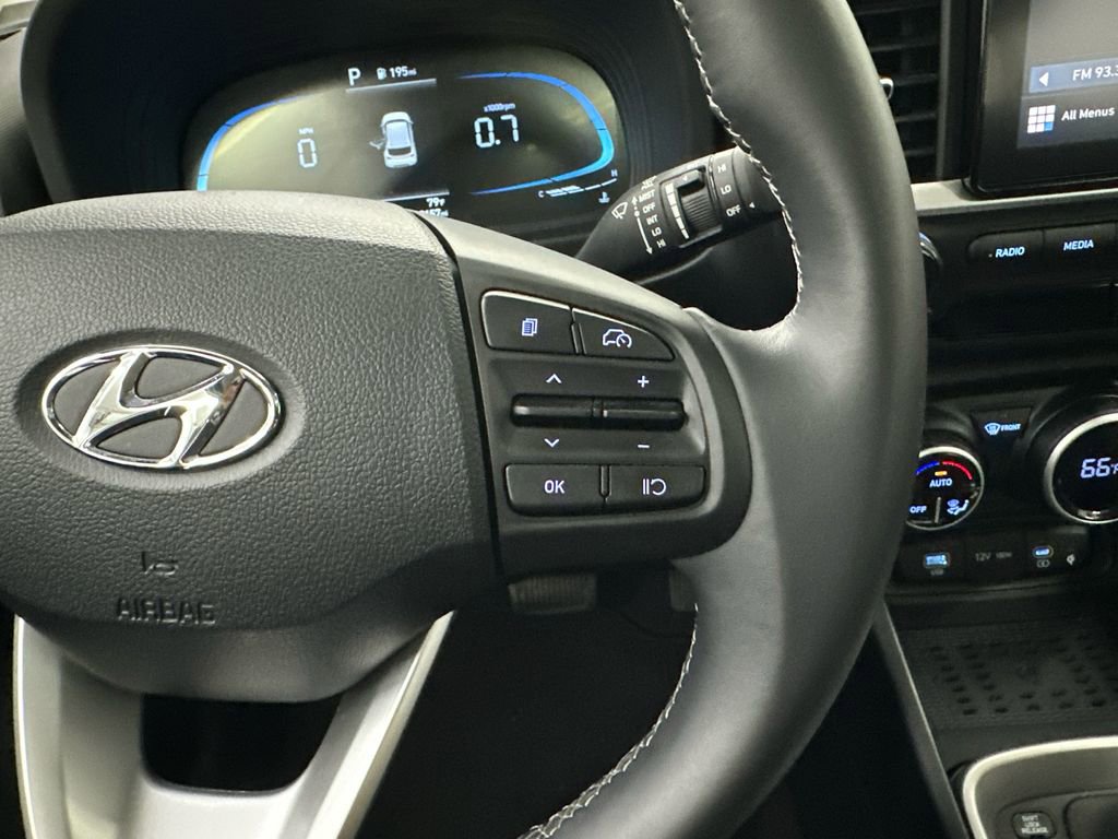Used 2026 Hyundai Venue SEL FWD image 26