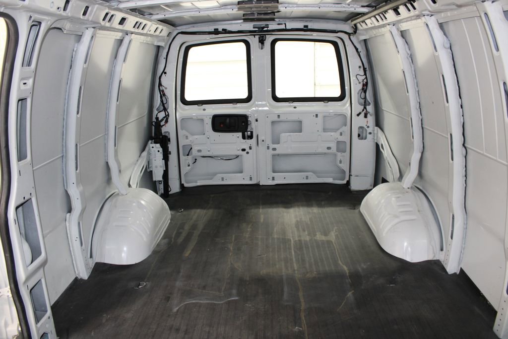 Used 2021 Chevrolet Express 2500 Extended w/ Driver Convenience Package image 26