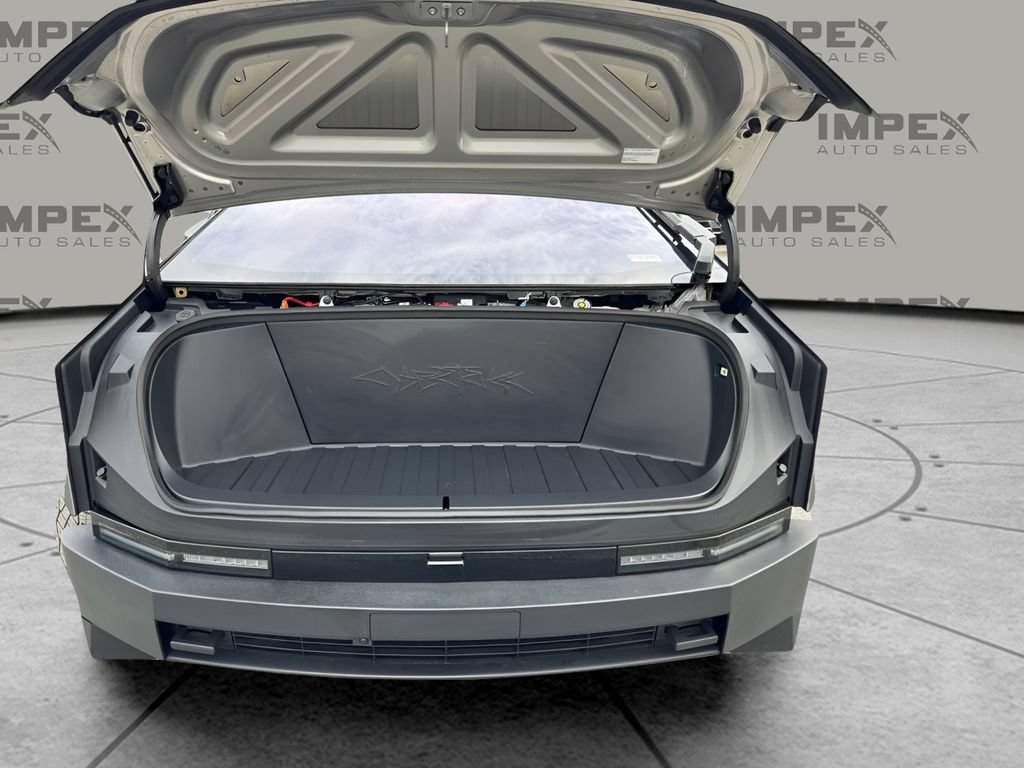 Used 2024 Tesla Cybertruck Cyberbeast AWD/4WD image 36