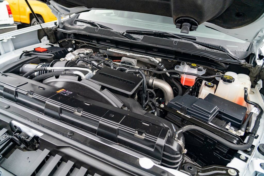 Used 2024 Chevrolet Silverado 3500 LT image 25