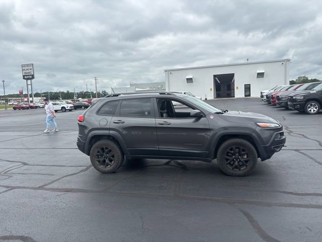 Used 2014 Jeep Cherokee Trailhawk w/ Comfort/Convenience Group AWD/4WD image 9