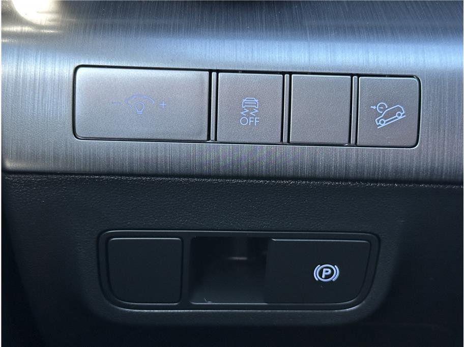 Used 2024 Hyundai Kona SEL image 25