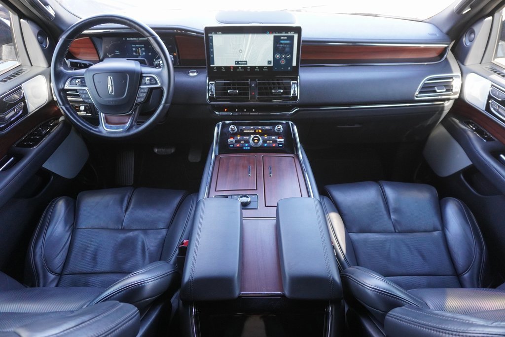 Used 2023 Lincoln Navigator L Reserve image 19