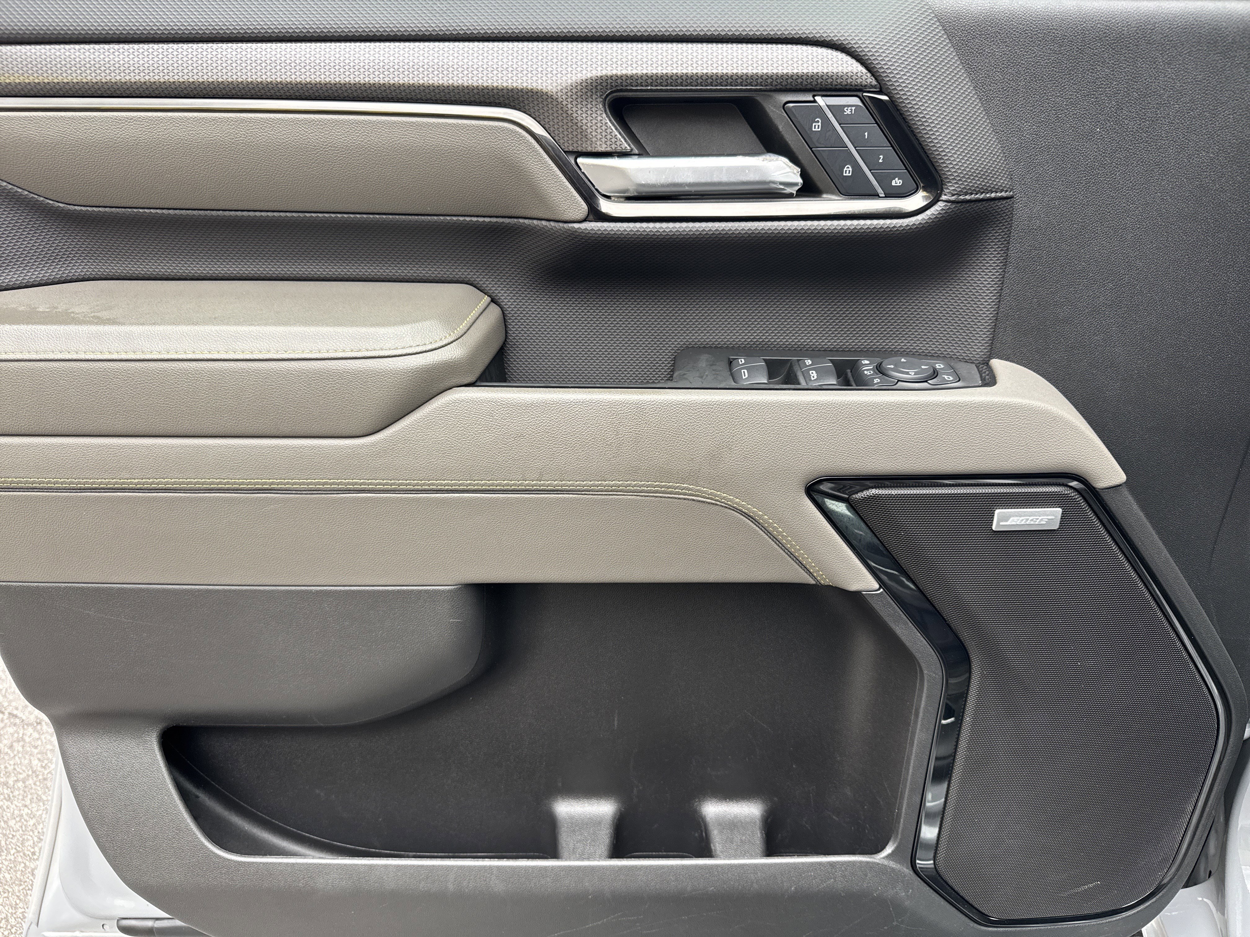 Used 2024 Chevrolet Silverado 2500 ZR2 w/ Technology Package image 14