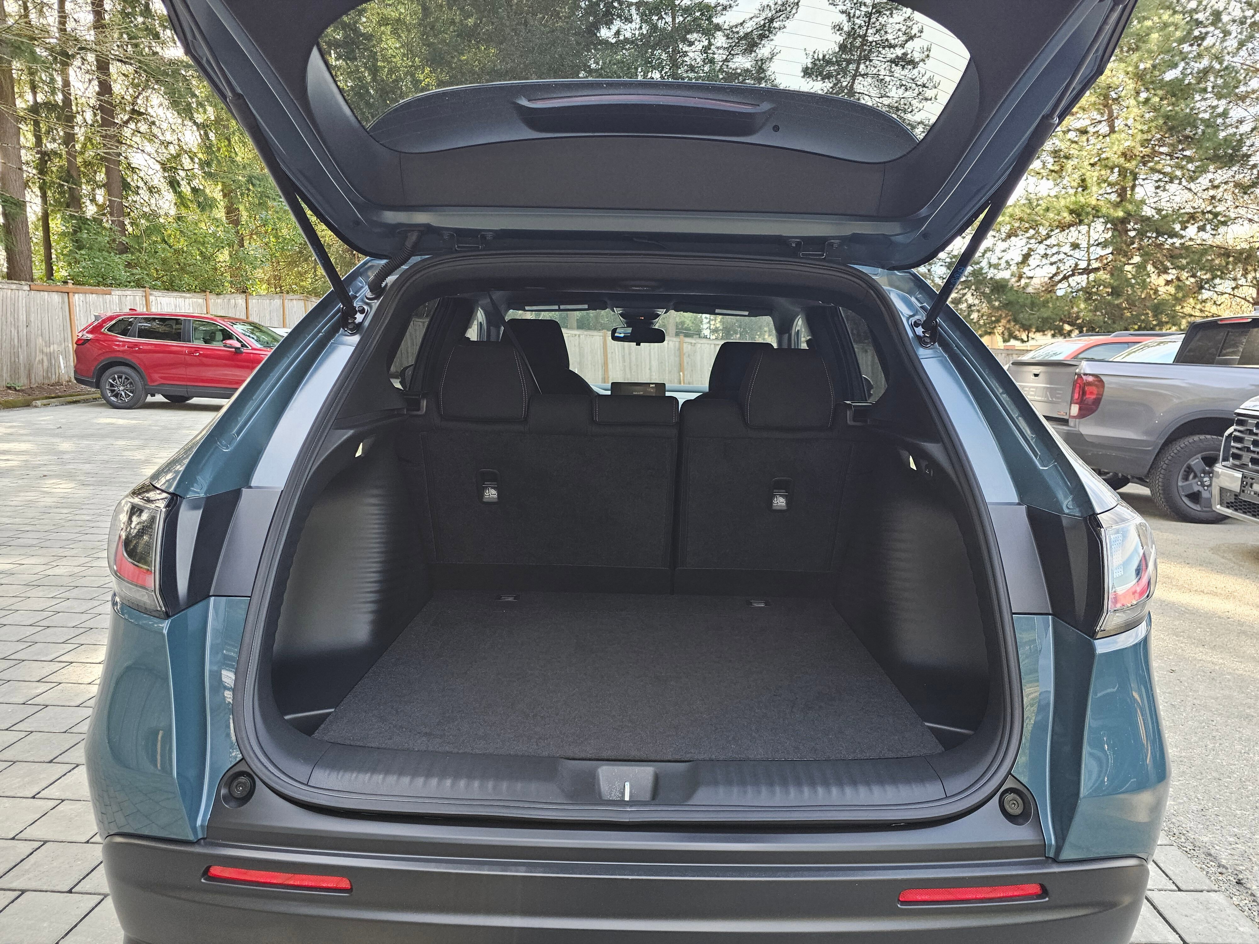 Certified 2025 Honda HR-V Sport image 15