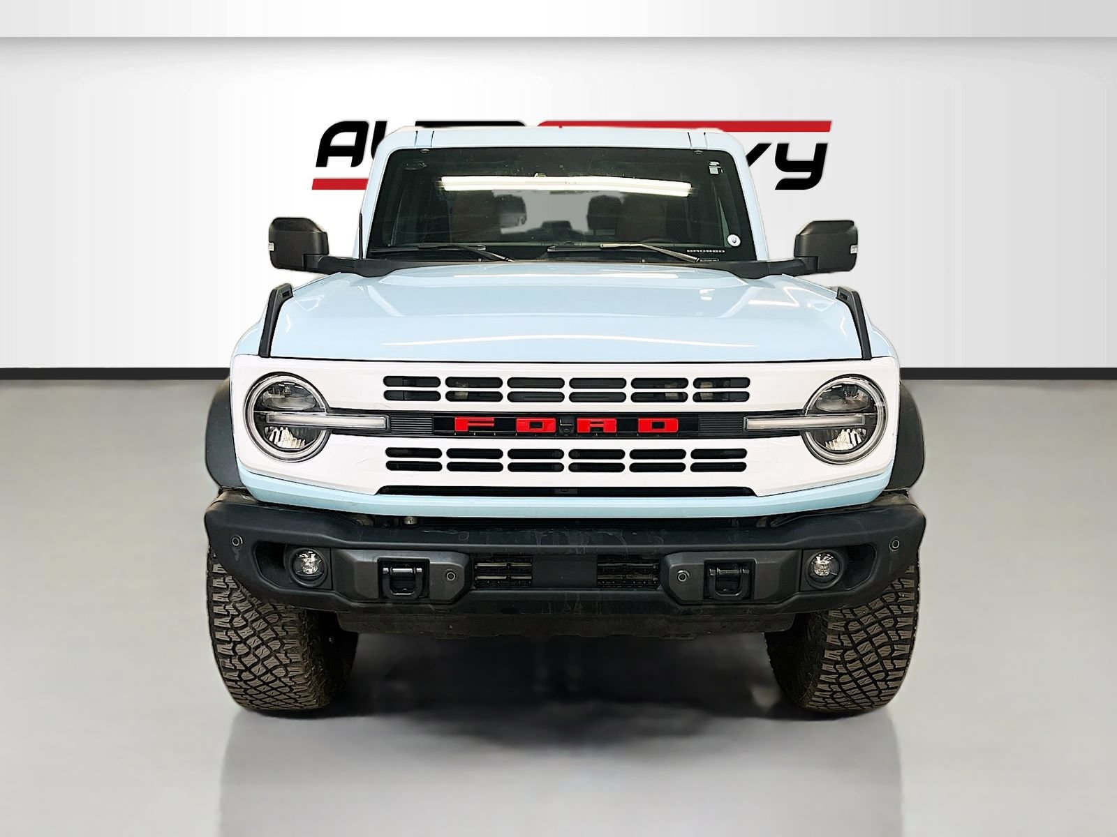 Used 2024 Ford Bronco Heritage Edition AWD/4WD image 2