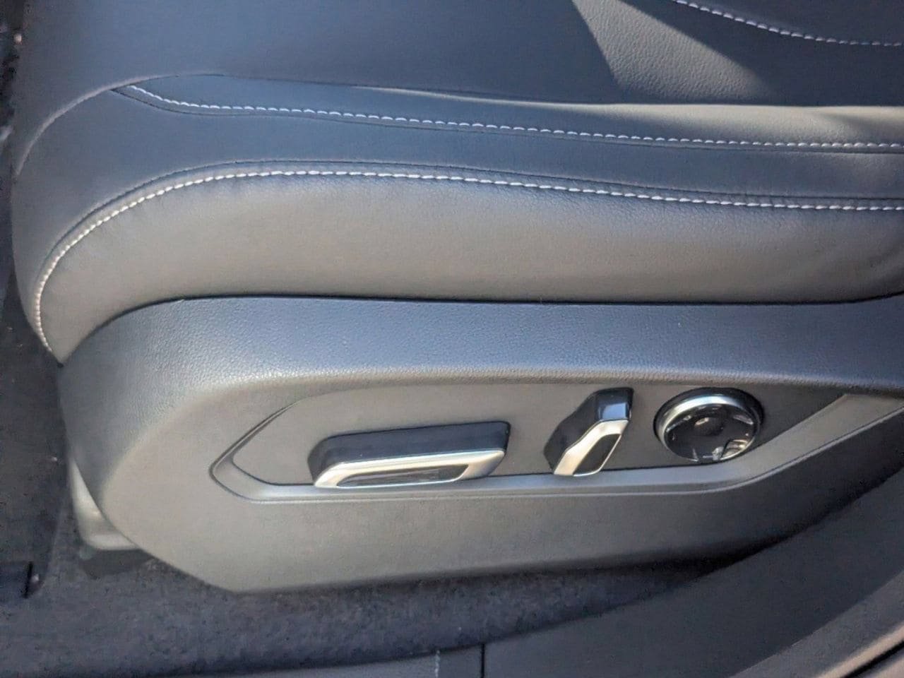 New 2026 Acura RDX SH-AWD image 15