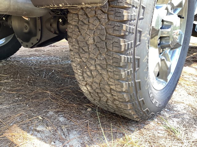 New 2025 GMC Sierra 3500 SLT w/ SLT Premium Package image 9