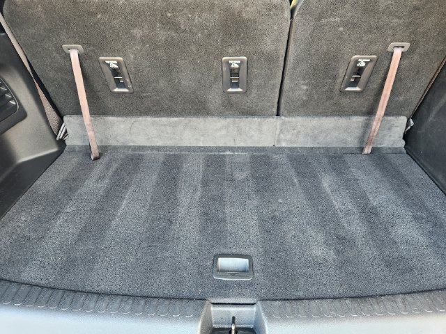 Used 2025 Chevrolet Traverse LT w/ Driver Confidence Package FWD image 33