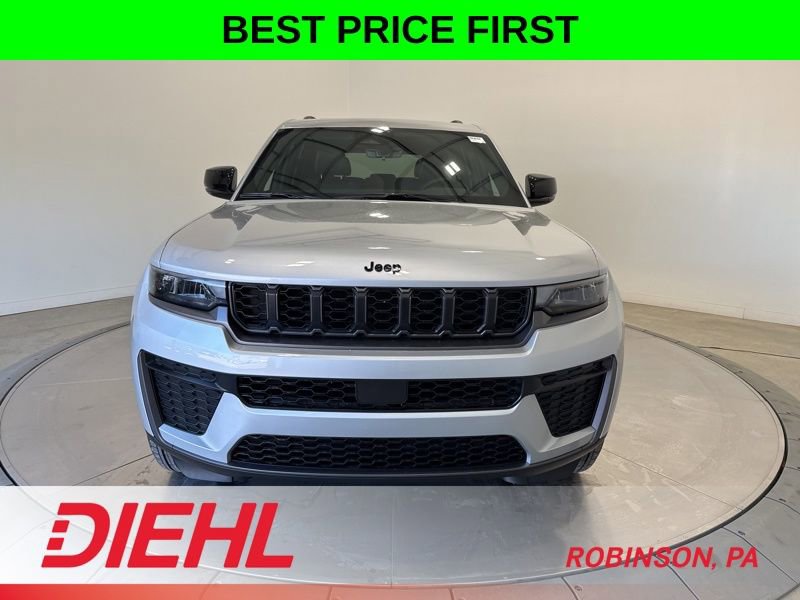New 2026 Jeep Grand Cherokee Altitude AWD/4WD image 2