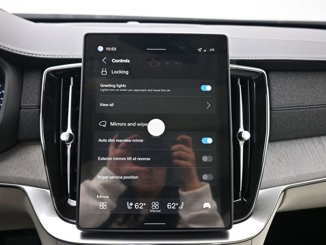 New 2026 Volvo XC90 B6 Ultra w/ Protection Package image 17