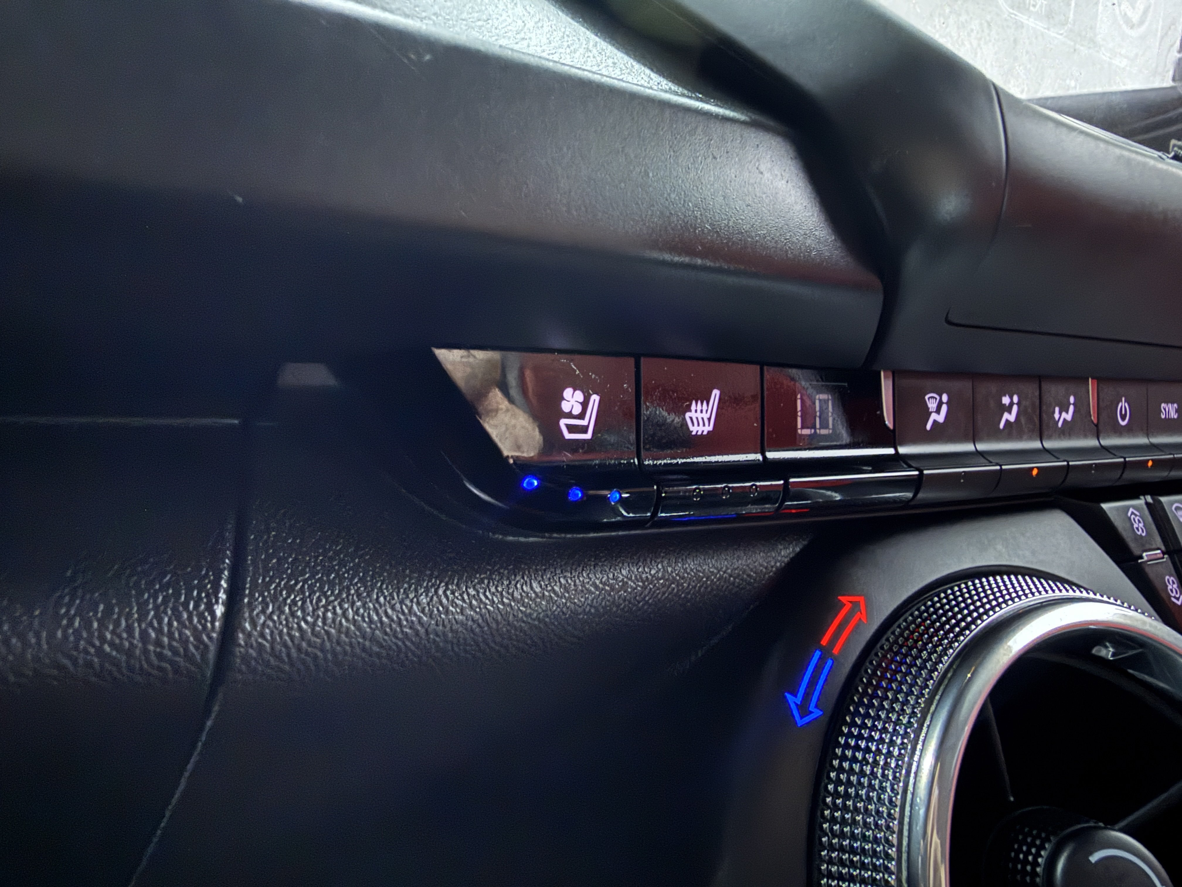 Used 2016 Chevrolet Camaro SS RWD image 18