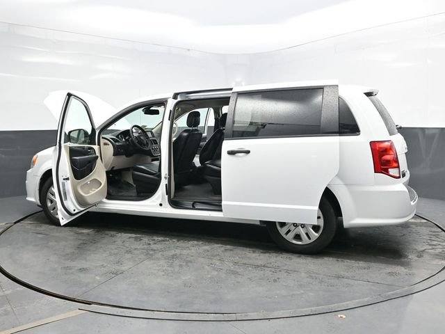 Used 2019 Dodge Grand Caravan SE FWD image 34