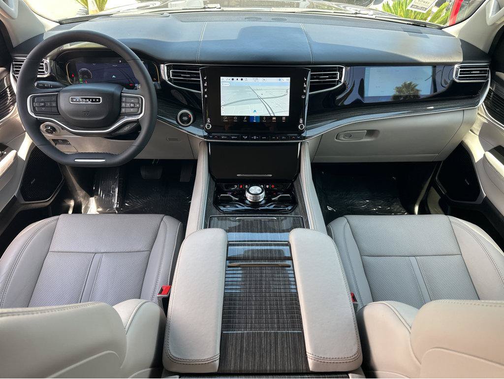 Used 2022 Jeep Wagoneer Series III w/ Premium Group I AWD/4WD image 4