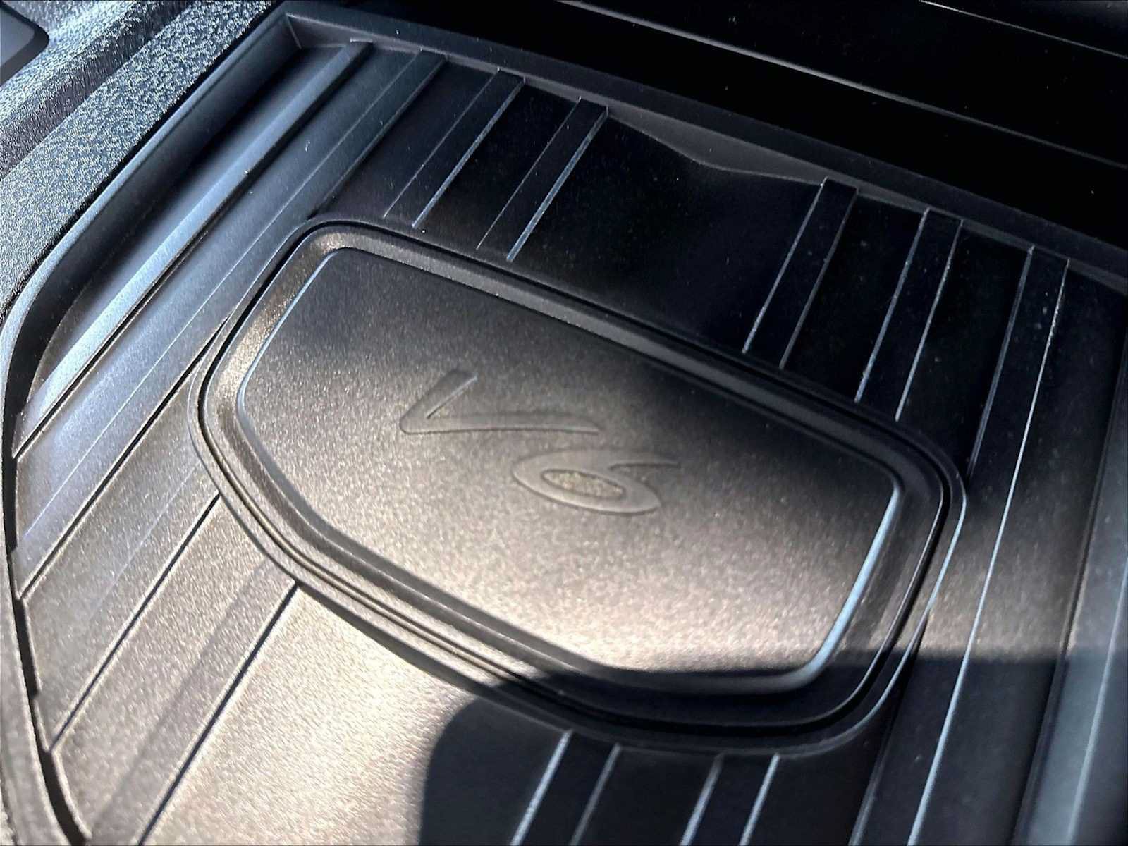 Used 2024 Porsche Panamera 4 AWD/4WD image 36